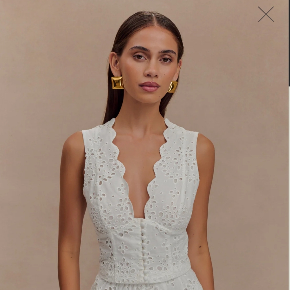 Meshki ARLA Sleeveless Broderie Top Large Medium Embroidered Lace Button Up